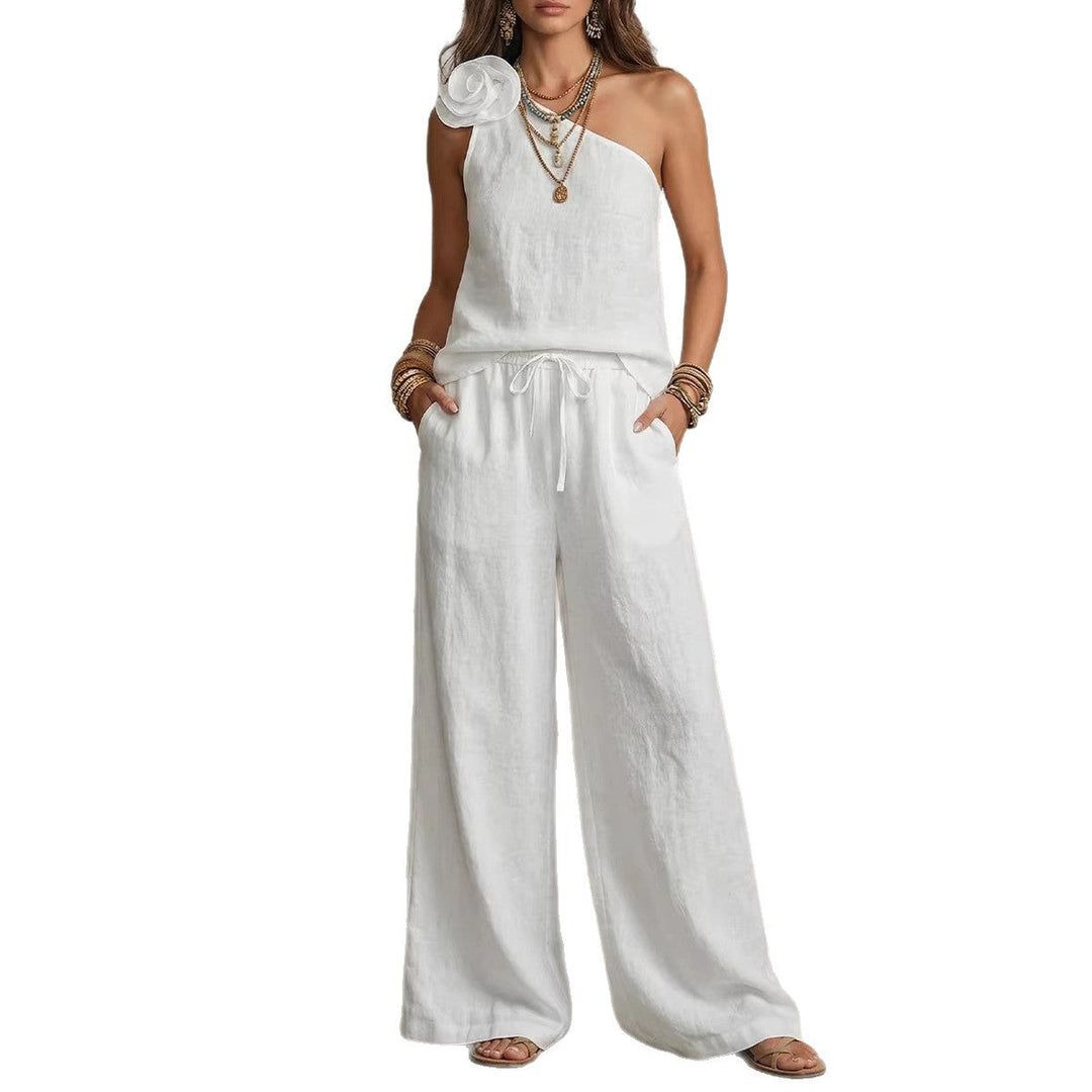 Zweifarbiges Leinen-Set: Ärmellose Bluse & Hose