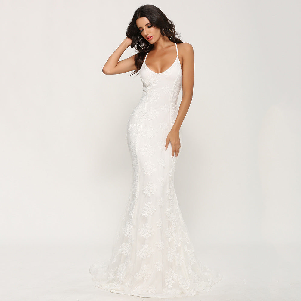 Robe de mariée cintrée avec bordure en dentelle – Style de mariée élégant et raffiné