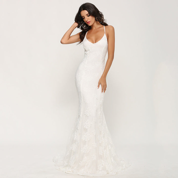 Robe de mariée cintrée avec bordure en dentelle – Style de mariée élégant et raffiné