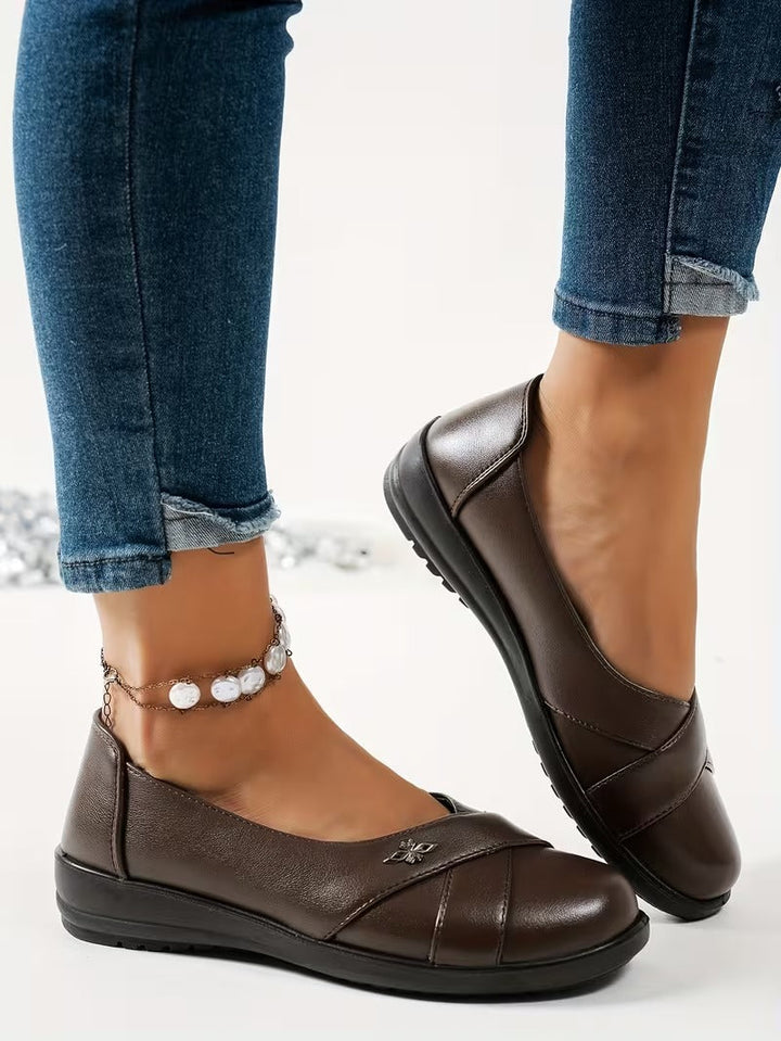 Damen Schwarze Geschlossene Leder Ballerinas – Bequeme Slip-On Schuhe
