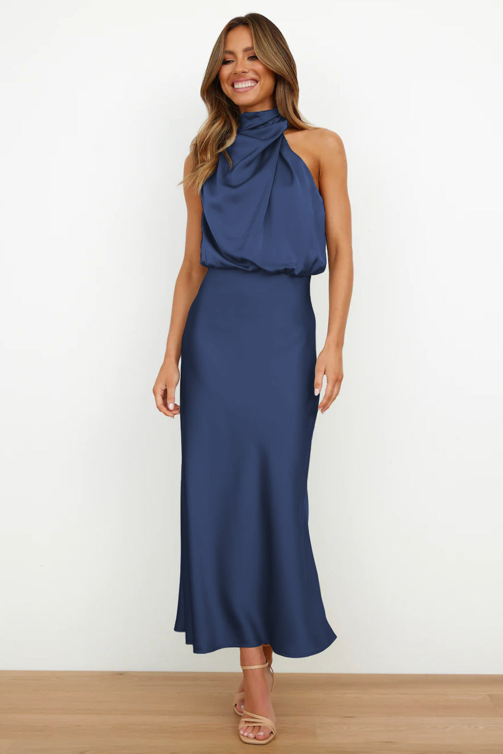 Women's Satin Midi Dress Halterneck Backless Elegant for Party or Evening Occasion