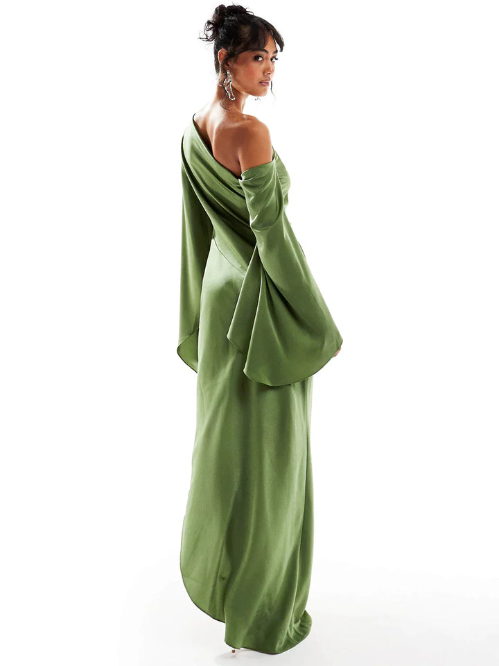 Grünes Asymmetrisches Maxikleid – Fluid Silhouette, Elegant & Sommerlich