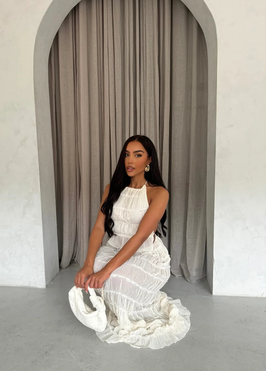Conjunto veraniego de 2 piezas – Top corto con tirantes y falda maxi con volantes