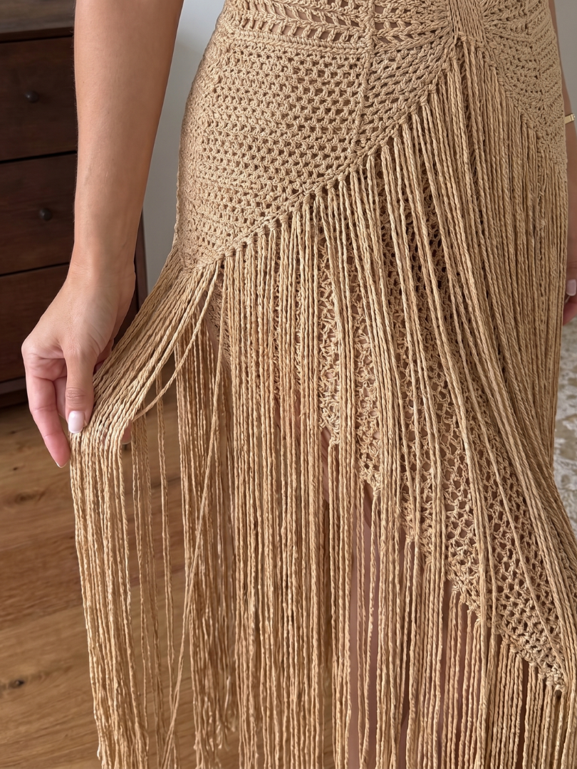 Zampa | Häkel-Maxikleid mit Neckholder und Fransen