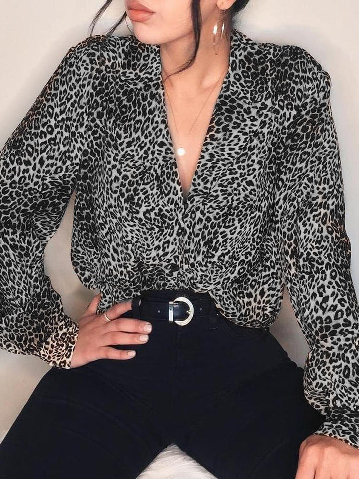 Blouse Femme à Motif Léopard avec Patte de Boutons – Haut Chic à Manches Longues