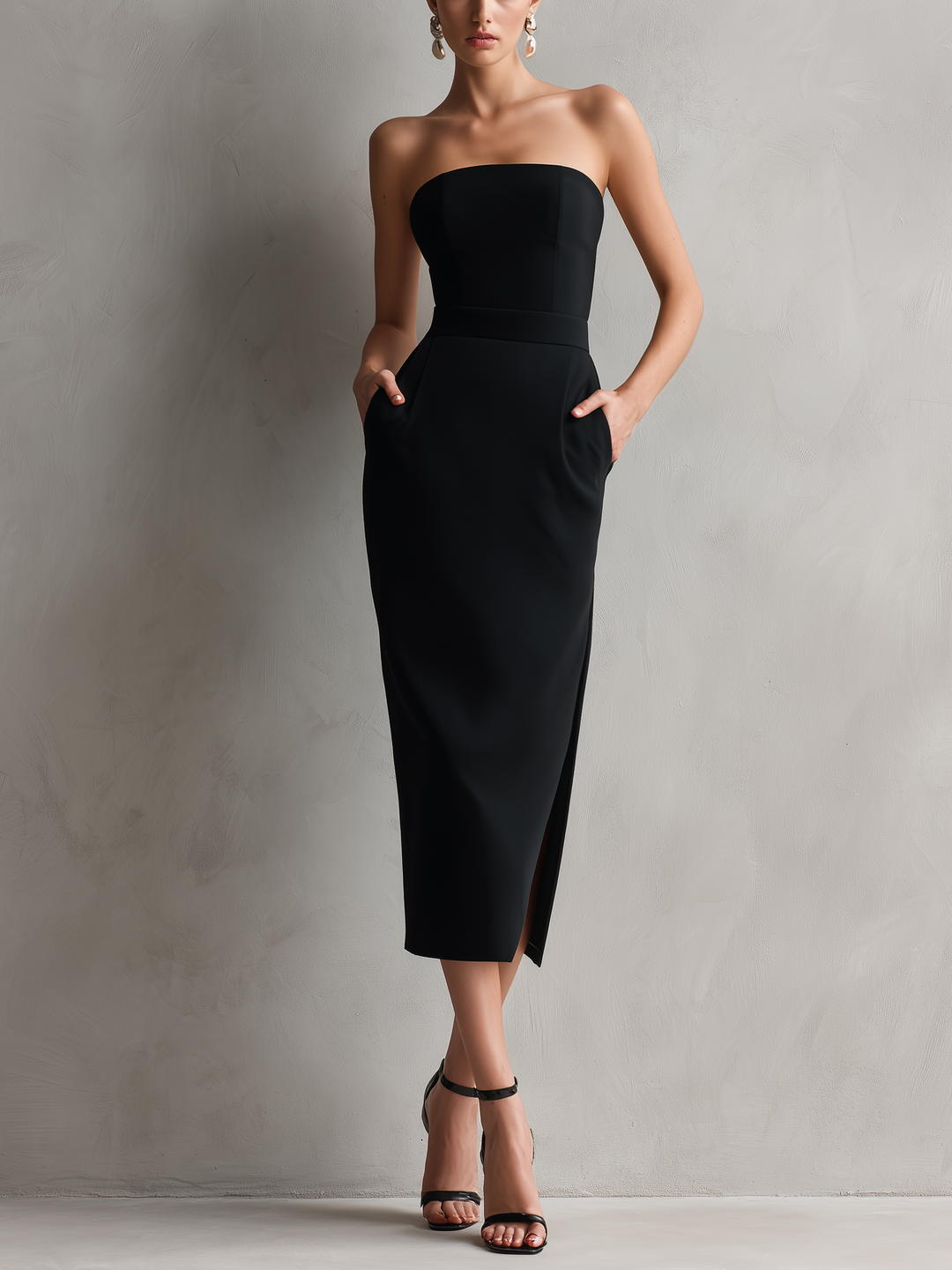 Trägerloses Bodycon-Midikleid in Schwarz