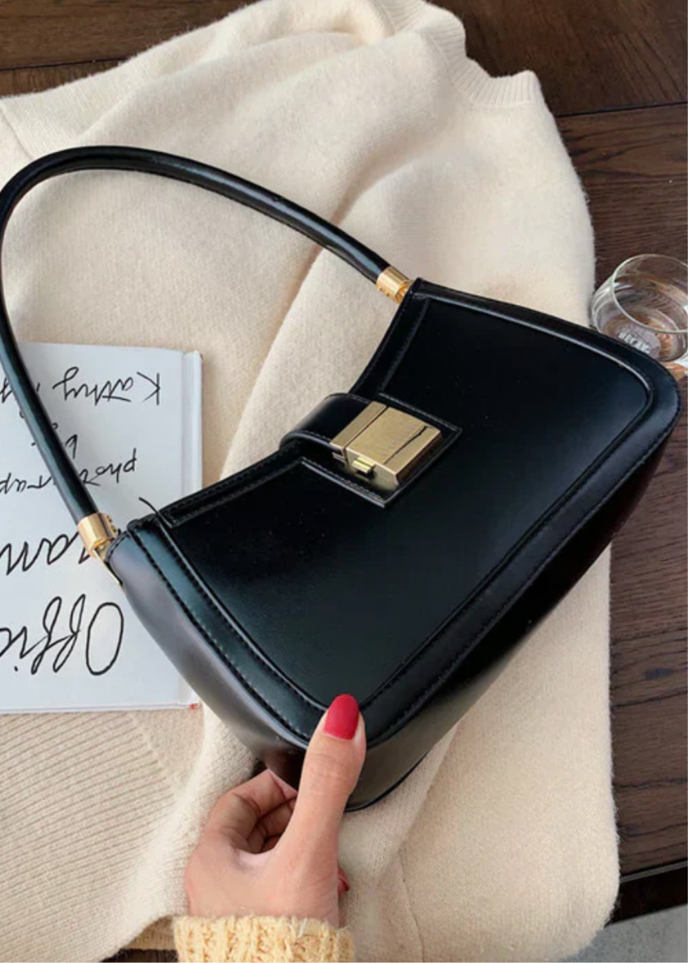 Women's Shoulder Bag Black – Elegant & with Zipper