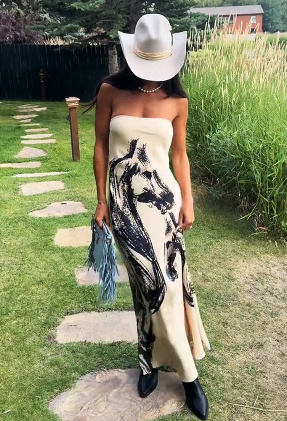 Damska elegancka maxi sukienka bez ramiączek z nadrukiem koni – sukienka bez ramiączek