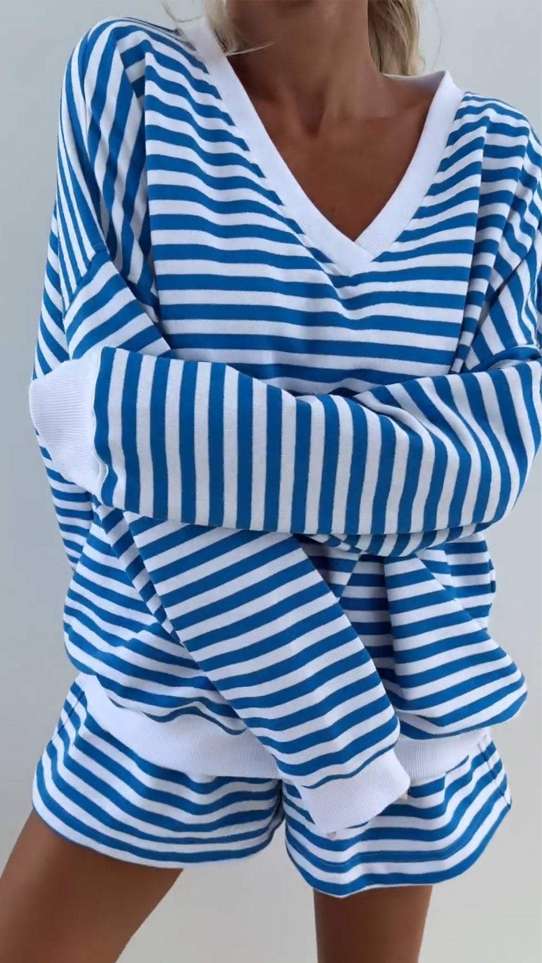 Ensemble deux pièces rayé à manches longues pour femme avec col en V – Tenue décontractée