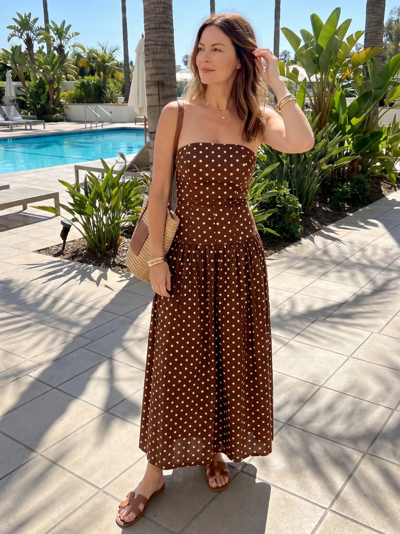 Sorien | Schulterfreies Midikleid mit Punktemuster