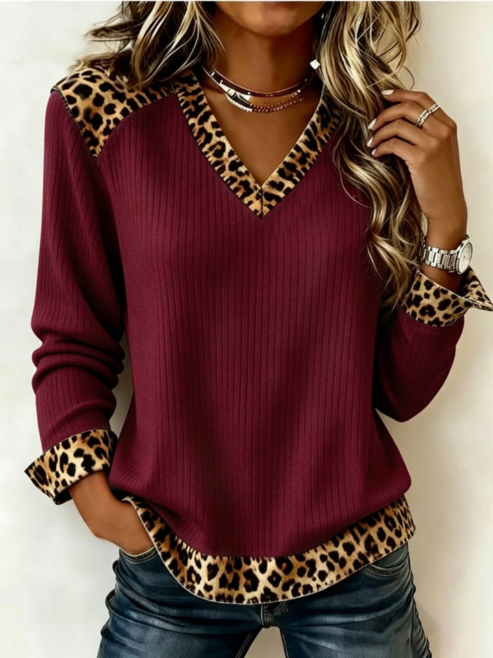 Lillian | Damen V-Ausschnitt Top mit Animalprint-Besatz
