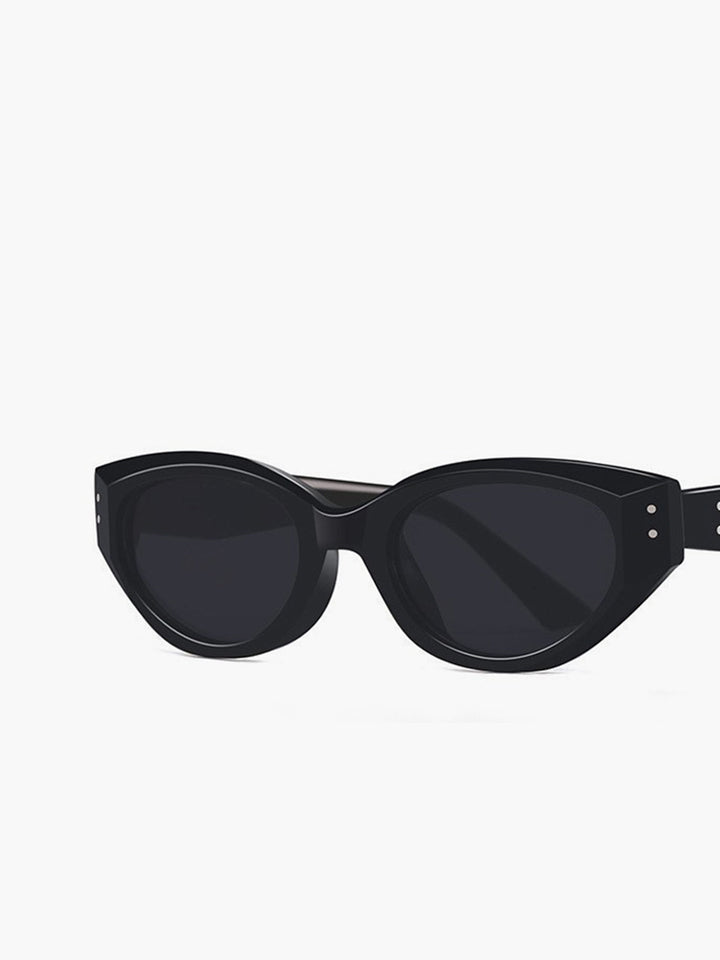 Retro Cat-Eye Sunglasses – UV400 Protection, Lightweight Frame