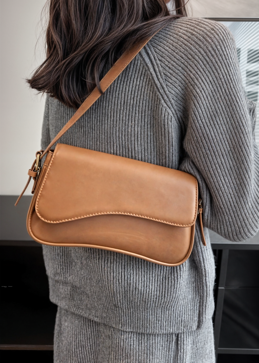 Handbag Women – Vegan Shoulder Bag with Chain