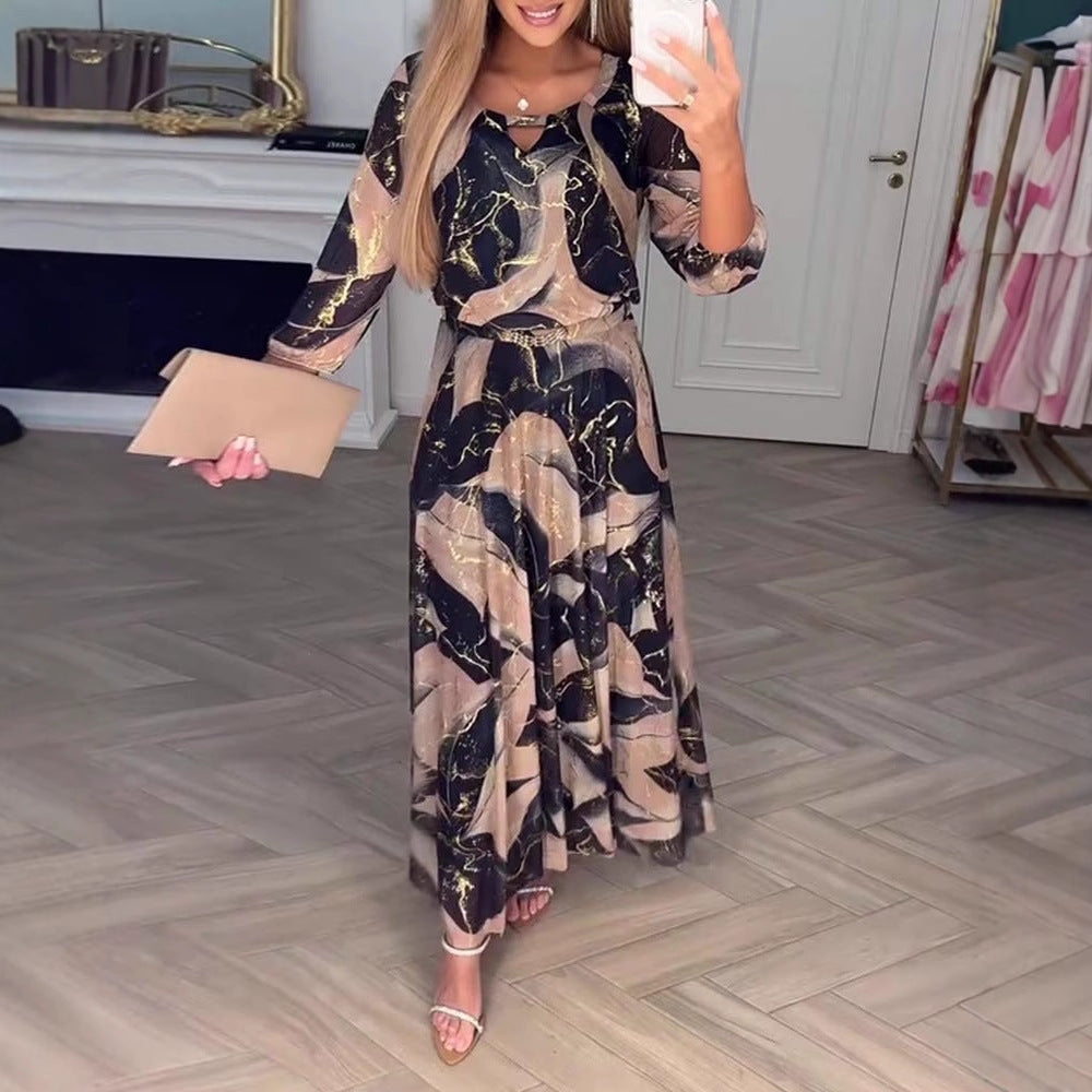 Blumiges Bohemian-Maxikleid: Eleganz für den Sommer 2