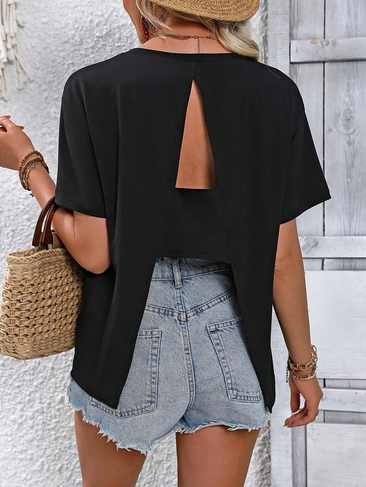 Women's halter top with back cutout and ribbed texture – summery and sleeveless