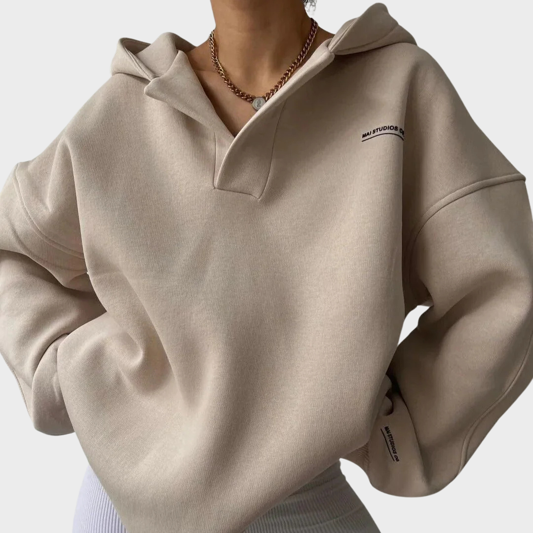 Cassie - Modern sweater made of wool