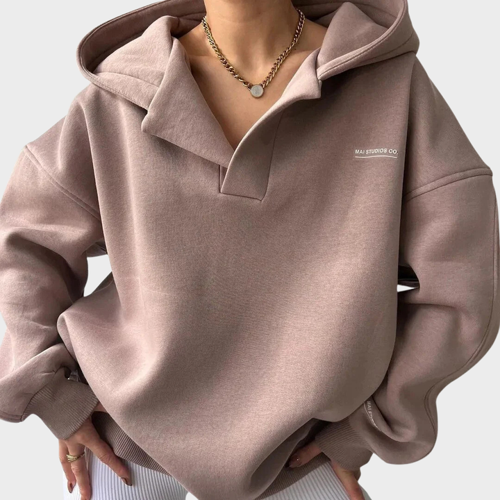 Cassie - Modern sweater made of wool
