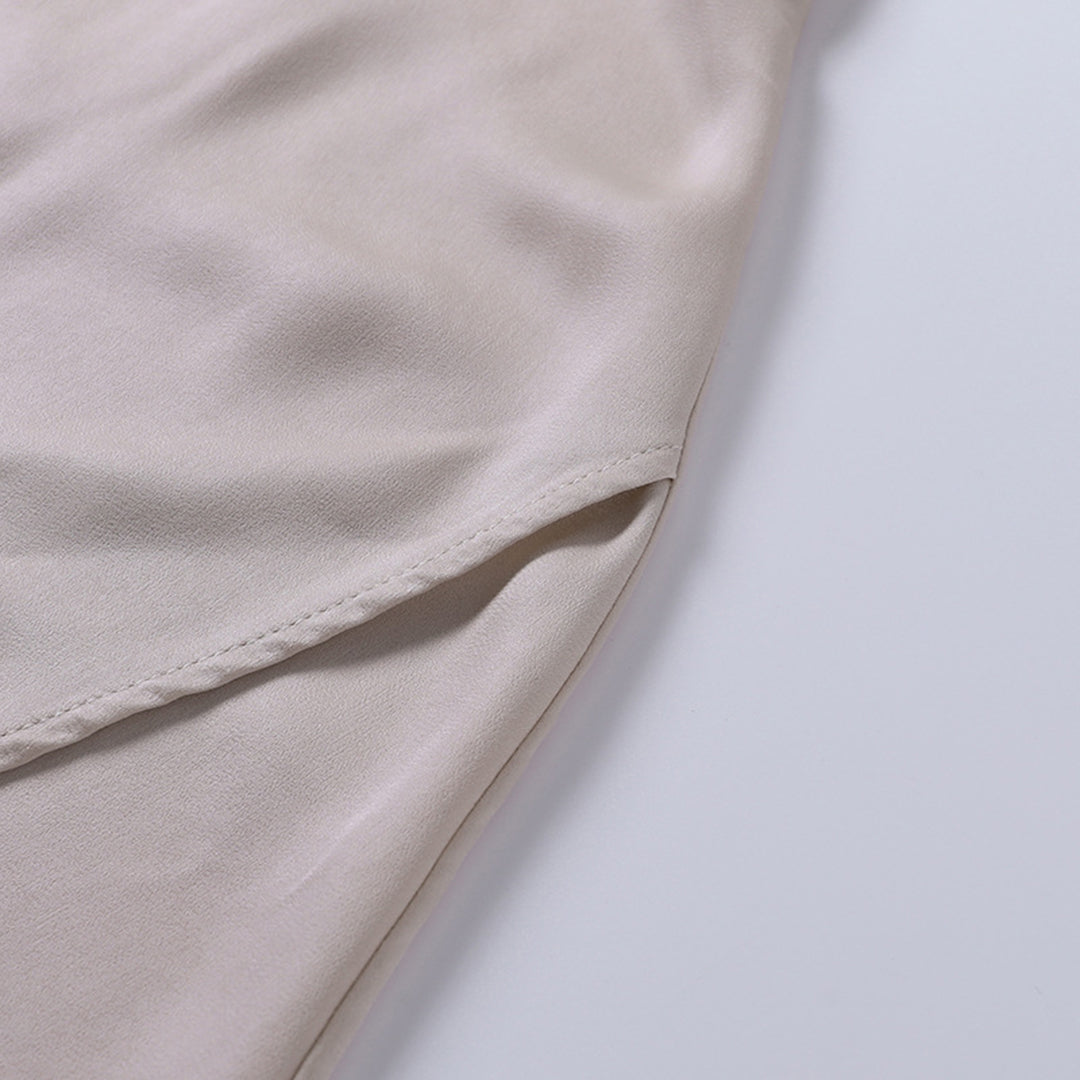 Elegantes Damen-Abendkleid mit V-Ausschnitt & hohem Schlitz