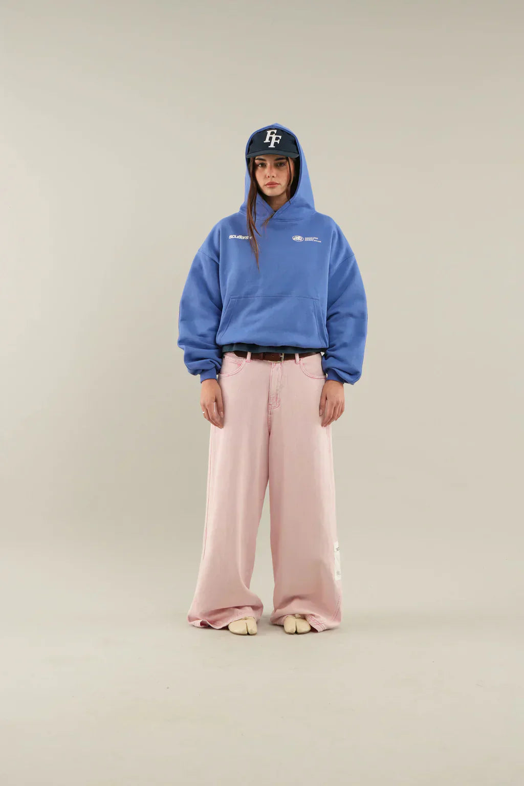 Damen Grauer Oversize Hoodie Aus Weichem Baumwollmix Mit Kapuze 6