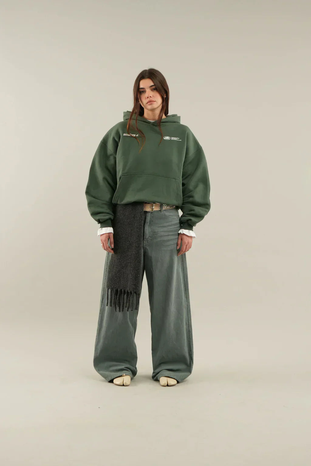 Damen Grauer Oversize Hoodie Aus Weichem Baumwollmix Mit Kapuze 8
