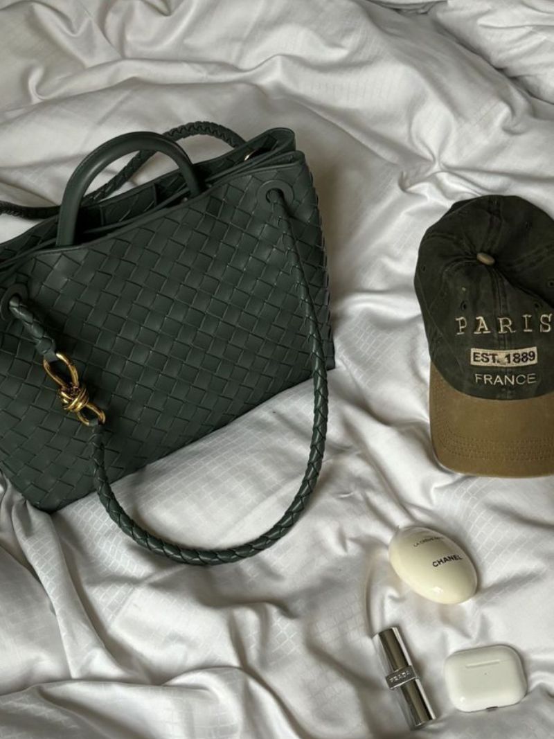 Women's Handbag Woven Structured Elegance