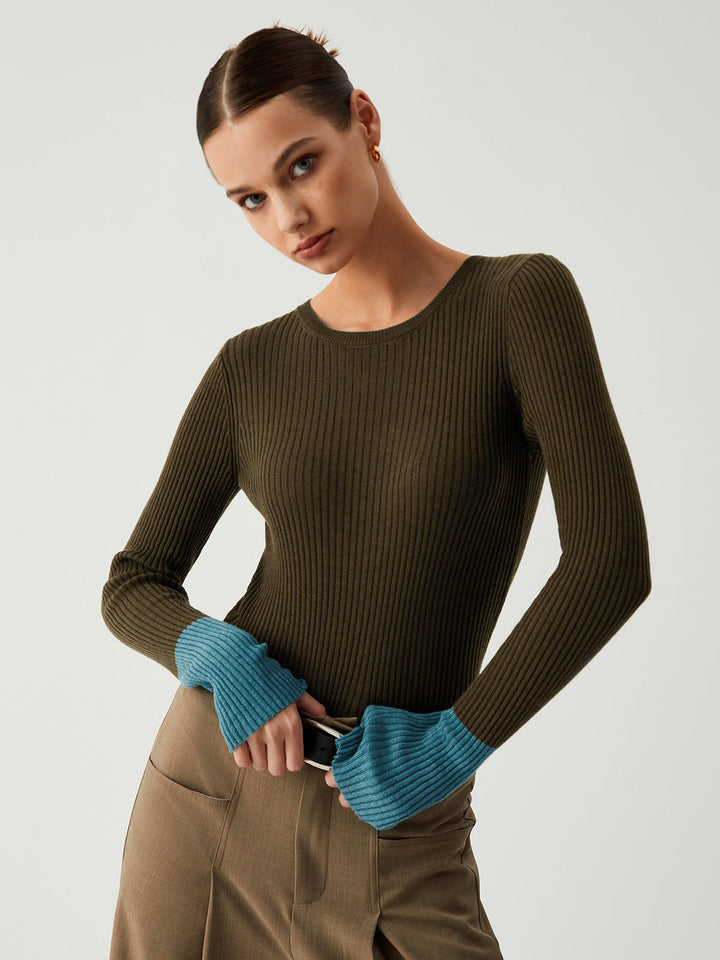 Women's long-sleeve knit top with contrast sleeves