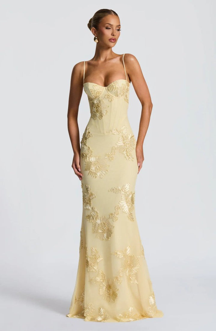 Damen Maxikleid mit Herzausschnitt: Eleganter Auftritt für Hochzeiten 10