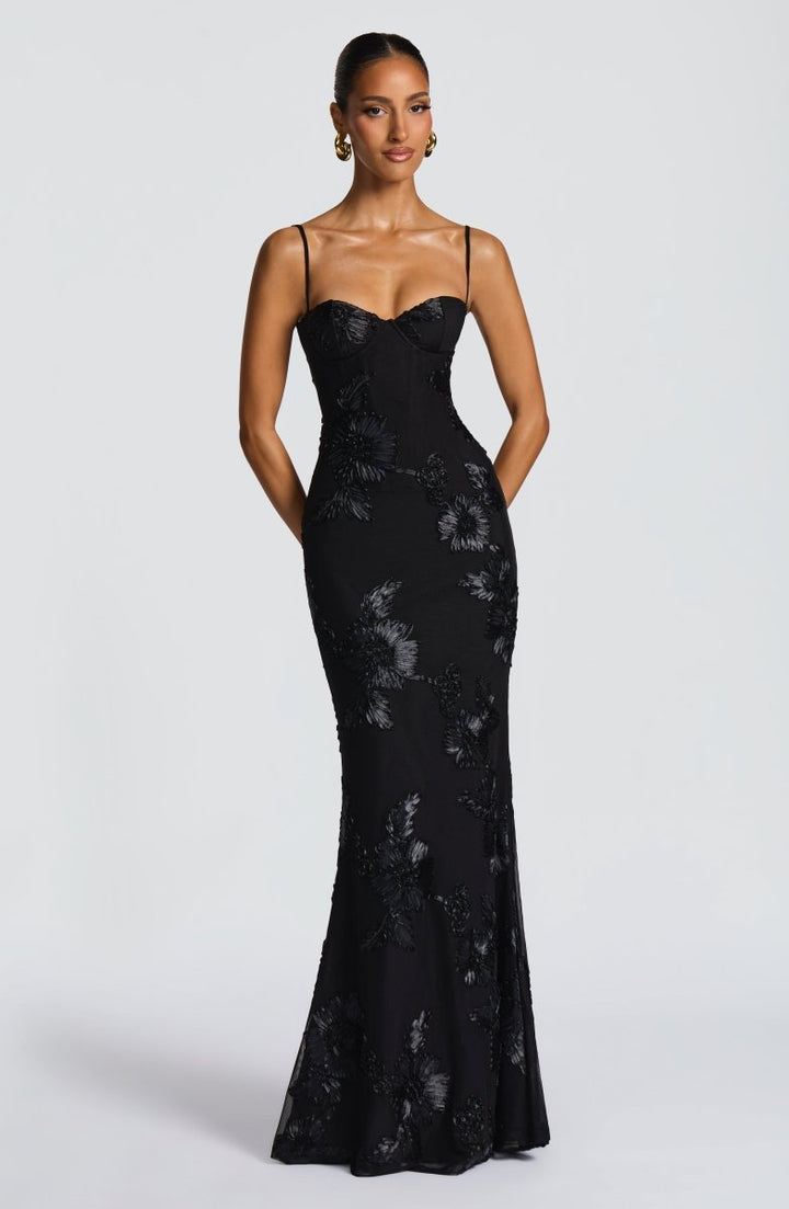Damen Maxikleid mit Herzausschnitt: Eleganter Auftritt für Hochzeiten 5