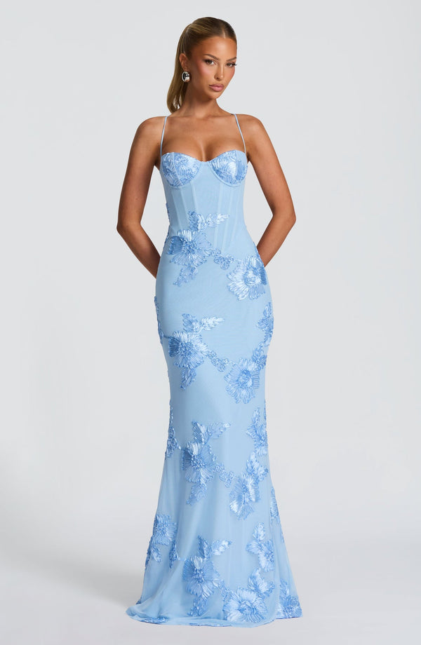 Damen Maxikleid mit Herzausschnitt: Eleganter Auftritt für Hochzeiten 9
