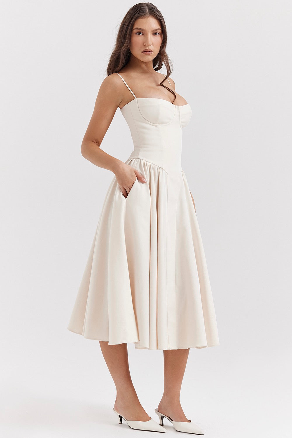 Damen Midikleid mit Herzausschnitt: Eleganz für Hochzeitsgäste 1