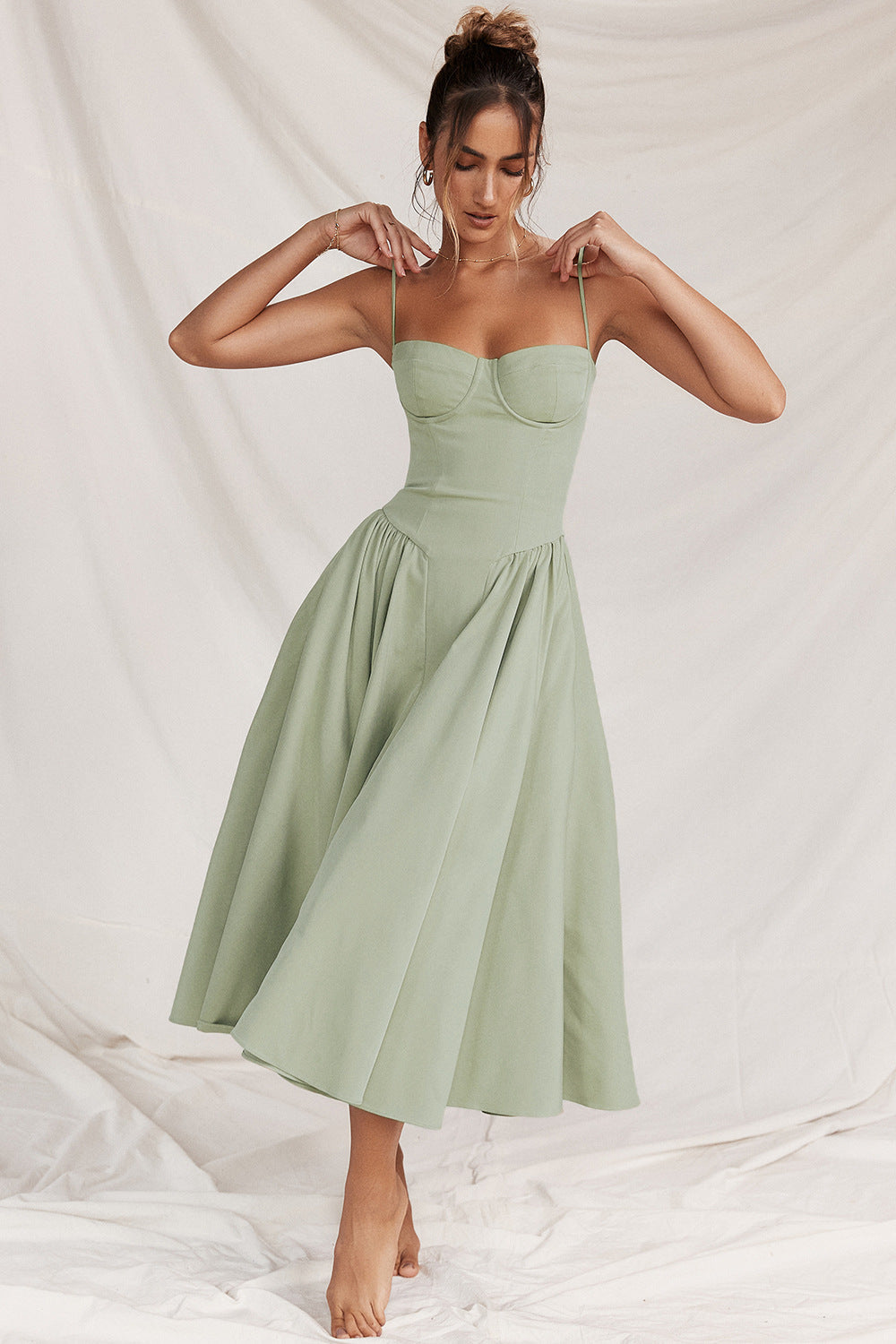 Damen Midikleid mit Herzausschnitt: Eleganz für Hochzeitsgäste 6