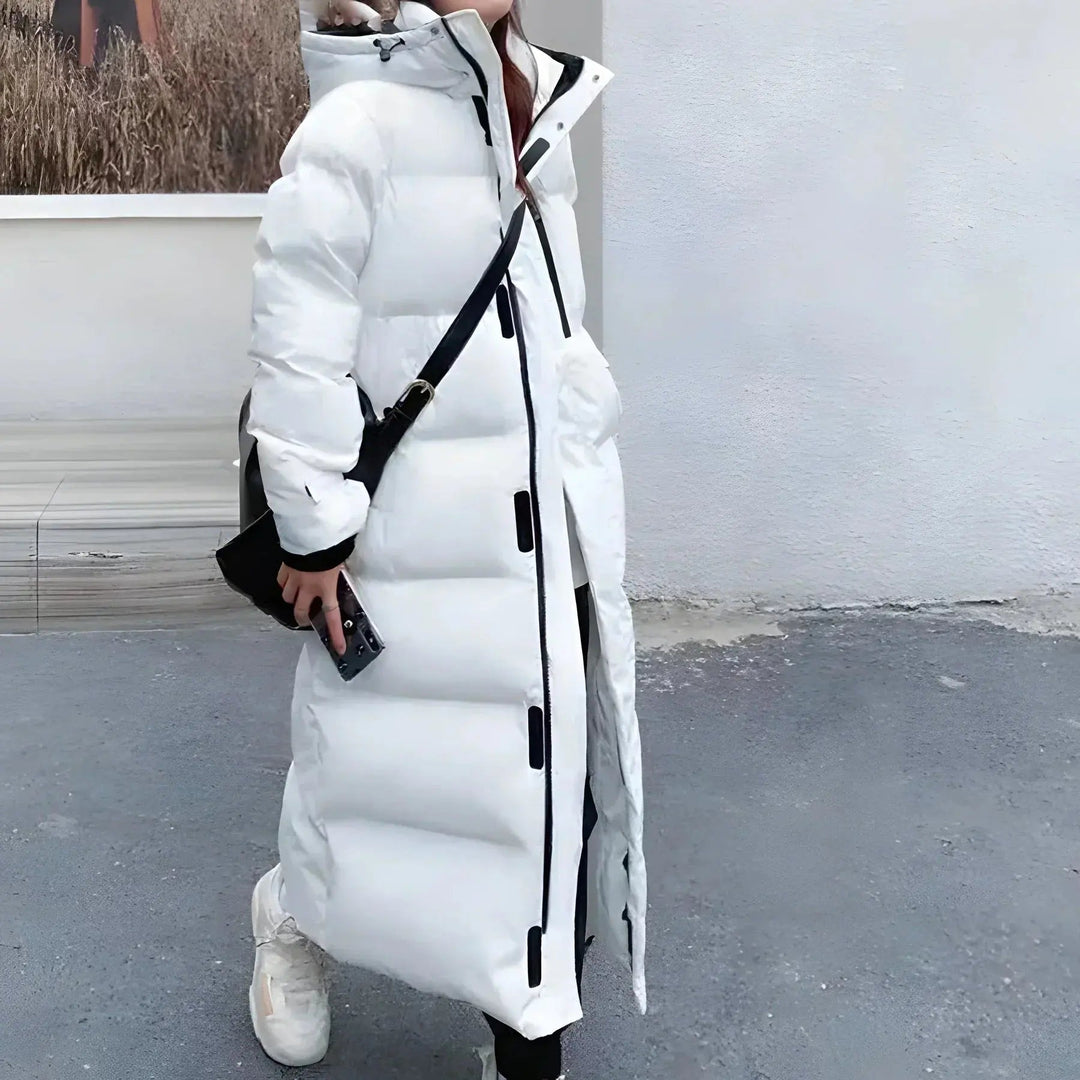 Women's parka coat made of high-quality materials for cold temperatures