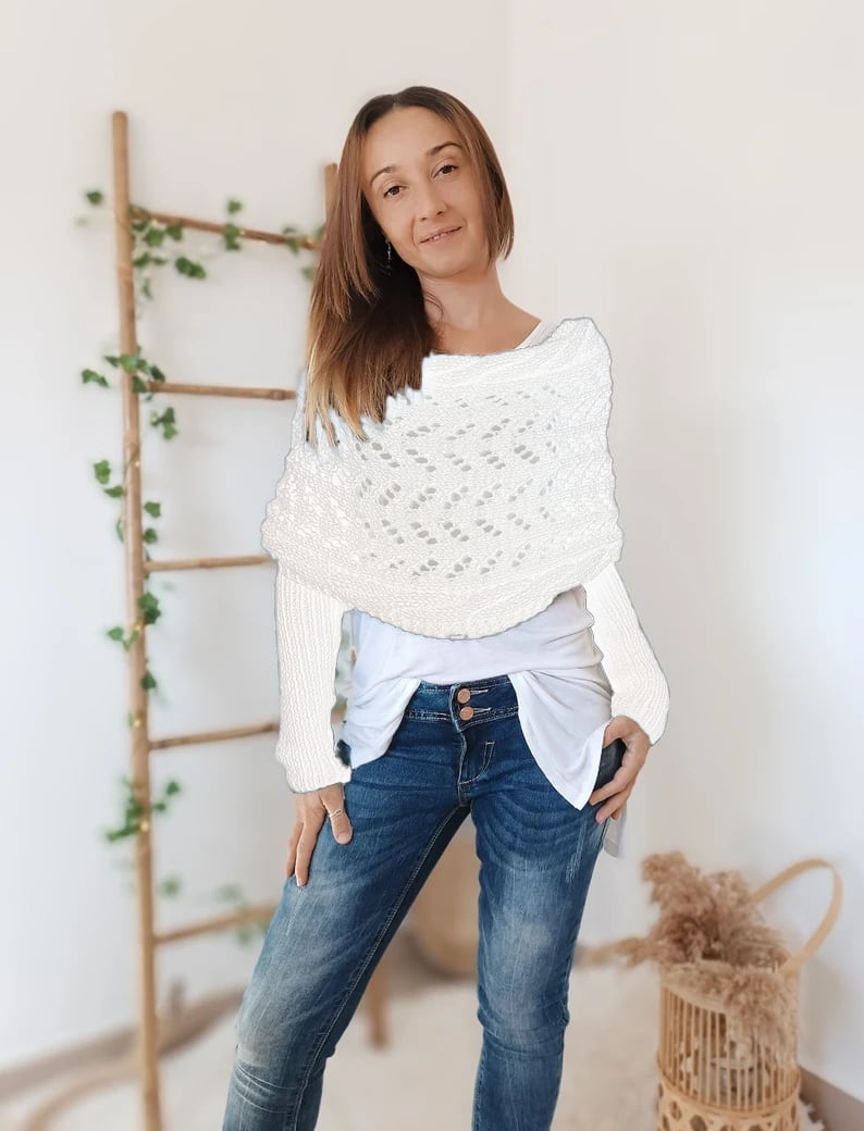 Women's Scarf Woven Elegant Wrap made of High-Quality Material