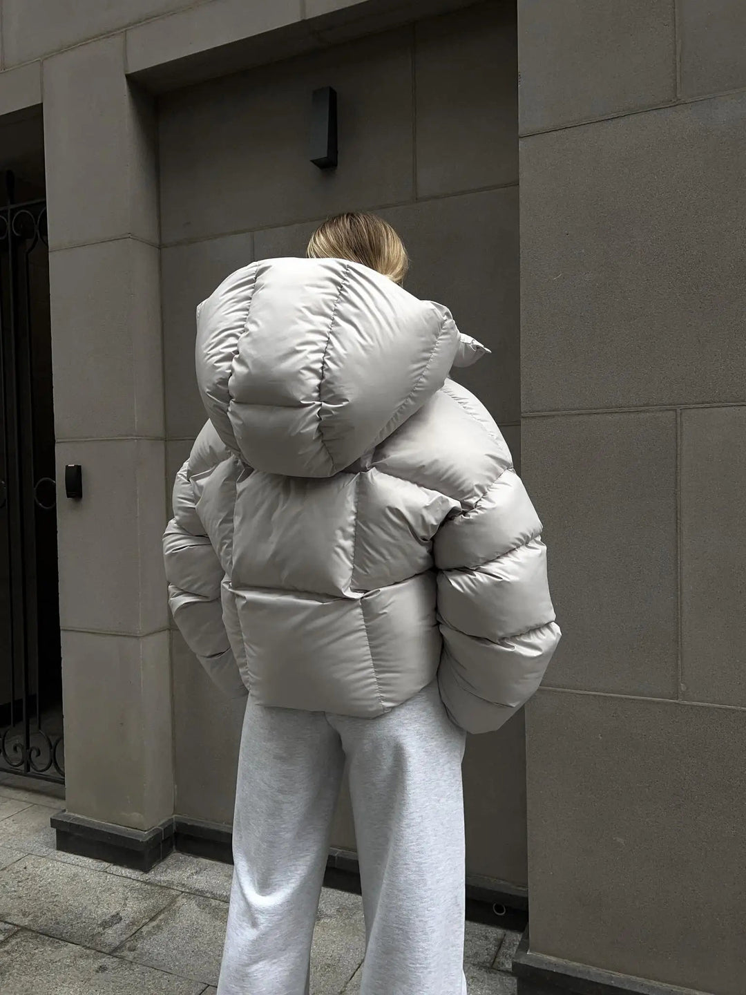 Women's quilted jacket modern design with high-quality filling
