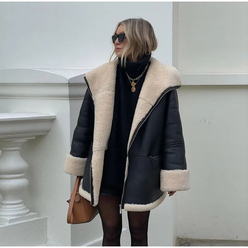 Chaqueta de moda urbana para mujer hecha de material cálido