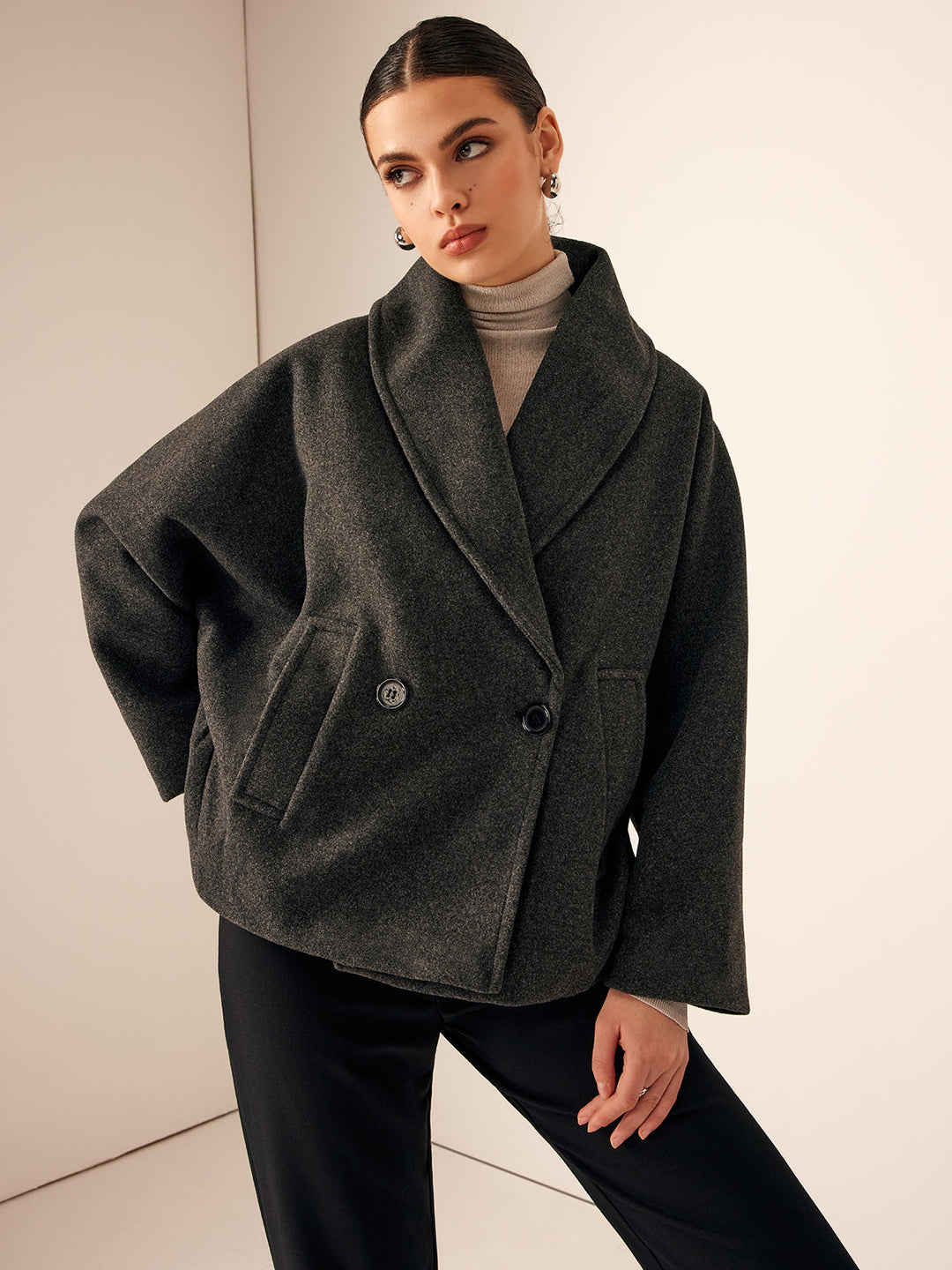 Women's Long Coat with Pockets for Winter Elegance