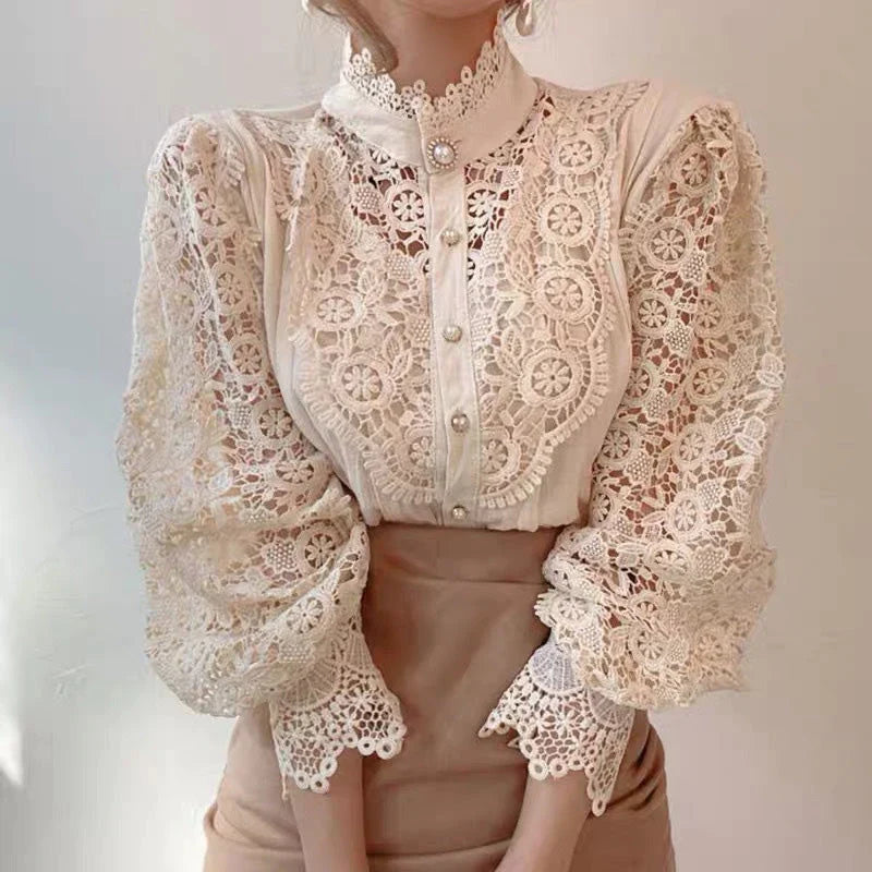 Blusa de mujer con estampado de flores y escote alto