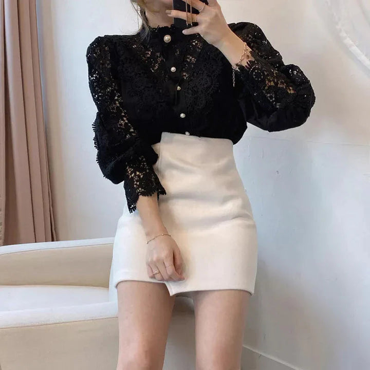 Blusa de mujer con estampado de flores y escote alto