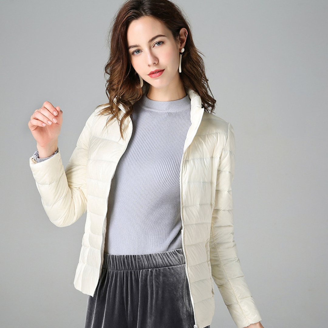 Women's lightweight jacket foldable design with practical pockets