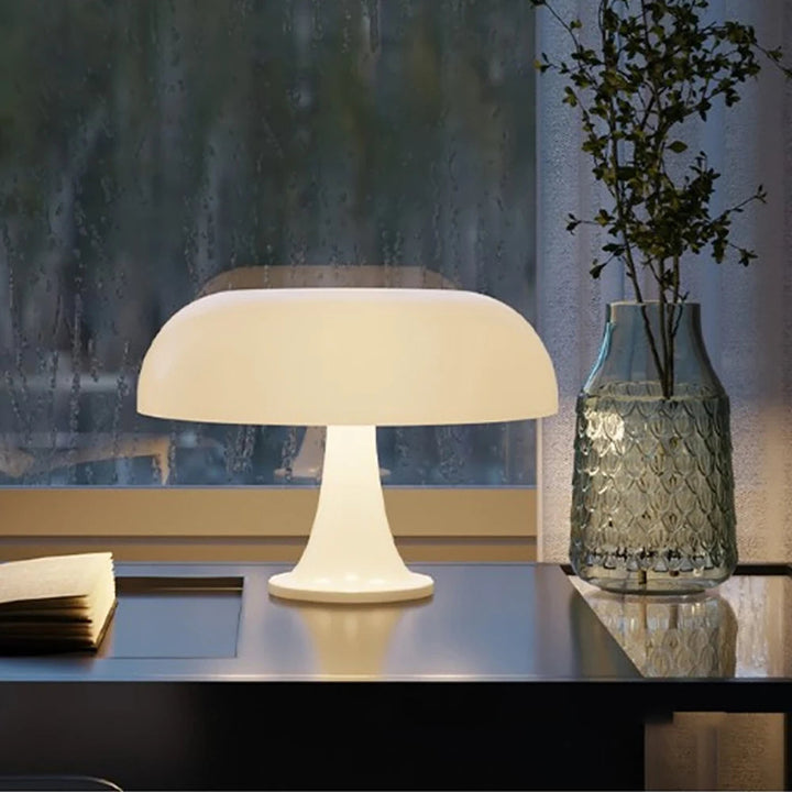 Dimm­bare LED Tischlampe im Bauhaus-Stil – Skandinavische Tischleuchte in Pilzform für Nachtisch und Büro, Warm- und Kaltweiß 4