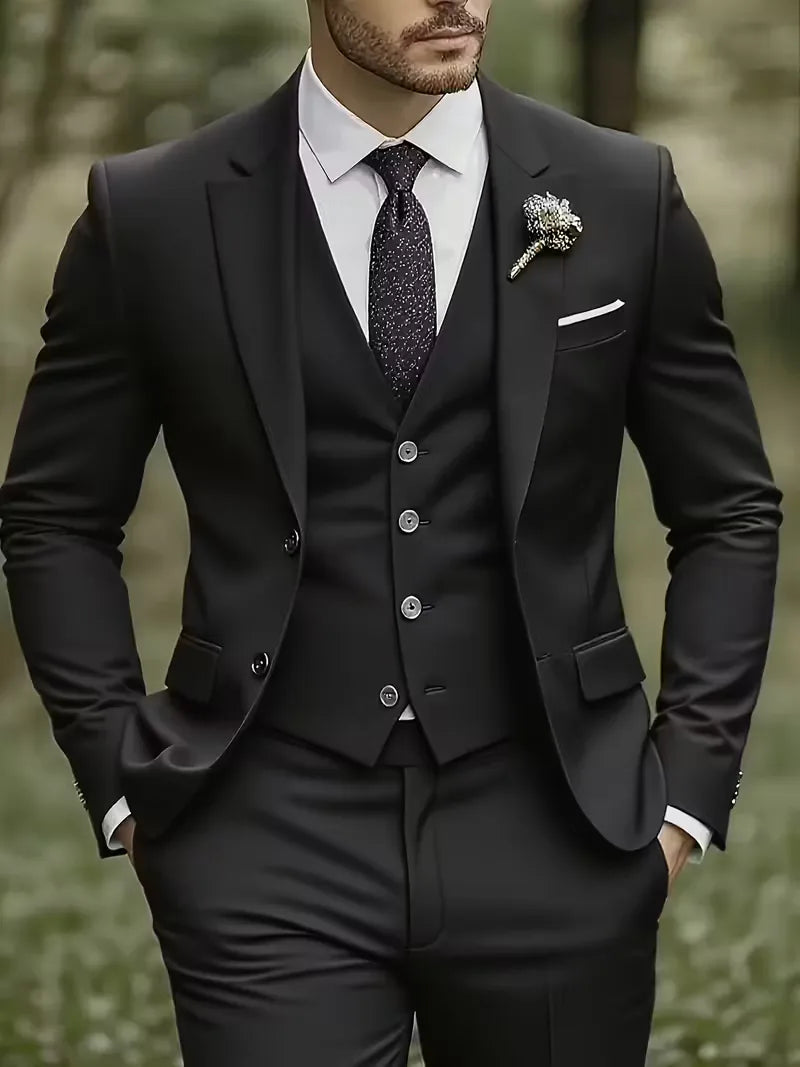 Slim-Fit-Dreiteiler für Herren – Eleganter, formeller Stil mit glänzender Oberfläche