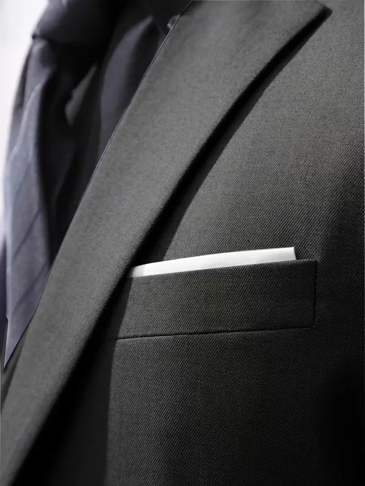 Slim-Fit-Dreiteiler für Herren – Eleganter, formeller Stil mit glänzender Oberfläche