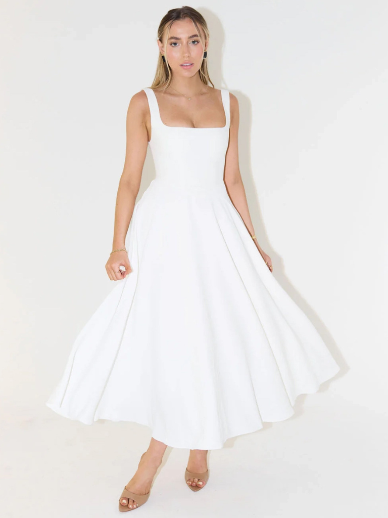 Elegantes Damenkleid mit Eckigem Ausschnitt: Stilvoll für Feste und Alltag 10