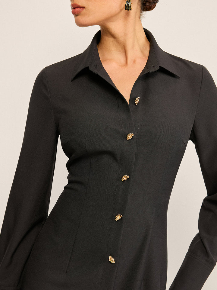 Élégante robe-chemise à manches longues avec fermeture à boutons-pression