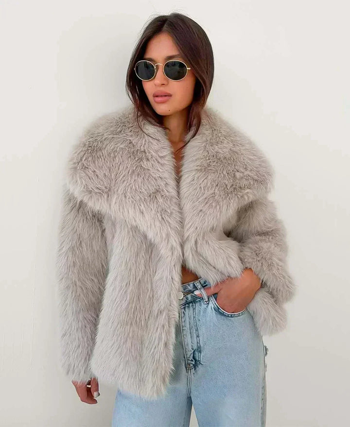 Women’s Cozy Fur Coat