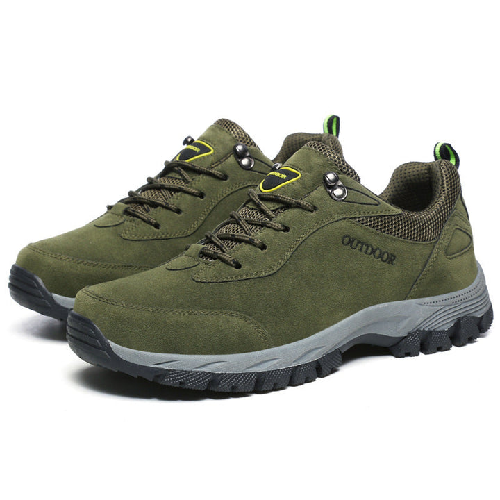 Men's hiking shoes lacing system robust design