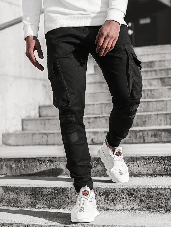 Comfortable sports pants for active men, breathable, elastic waistband, modern design