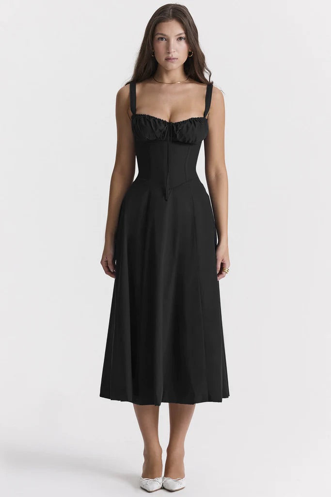 Elegant sleeveless women's party dress with floral pattern, slit, and sweetheart neckline