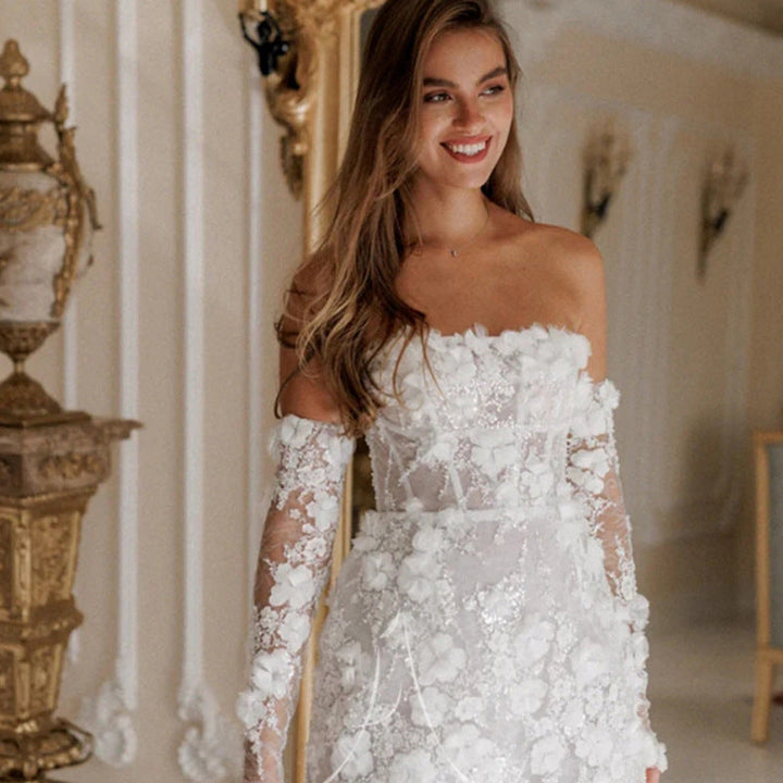 Elegant, romantic wedding dress with floral pattern – sheer insert