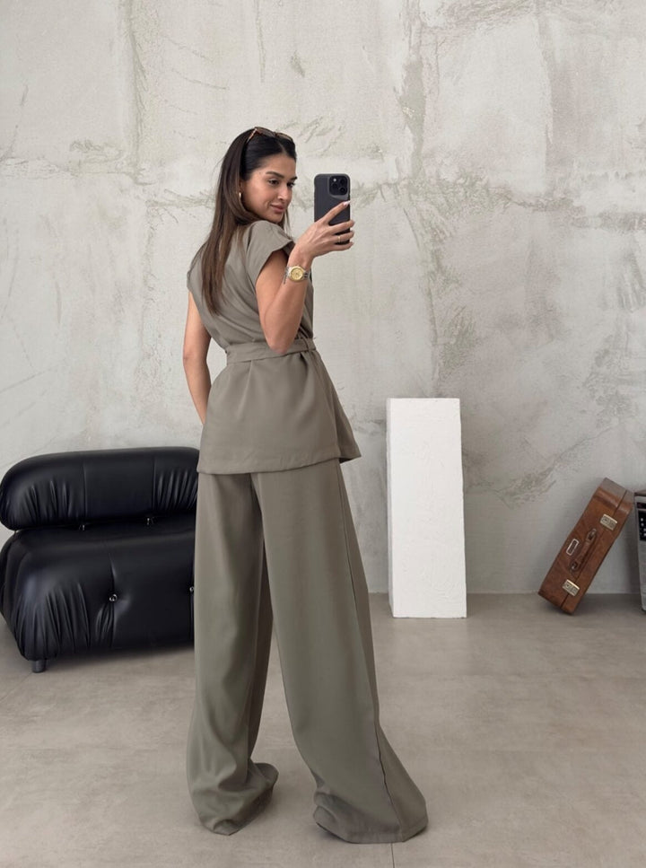 Damen Set aus Baumwollmix mit Gürtel und weiten Beinen – Sommerlich legerer Look